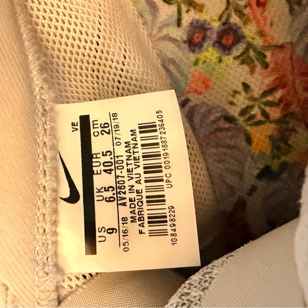 Nike White and Blue Floral Sneakers - Picture 9 of 9